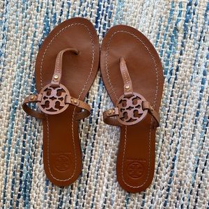 Tory Burch tan/brown mini Miller sandals! Matte leather